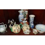 Assorted Chinese & Oriental porcelain