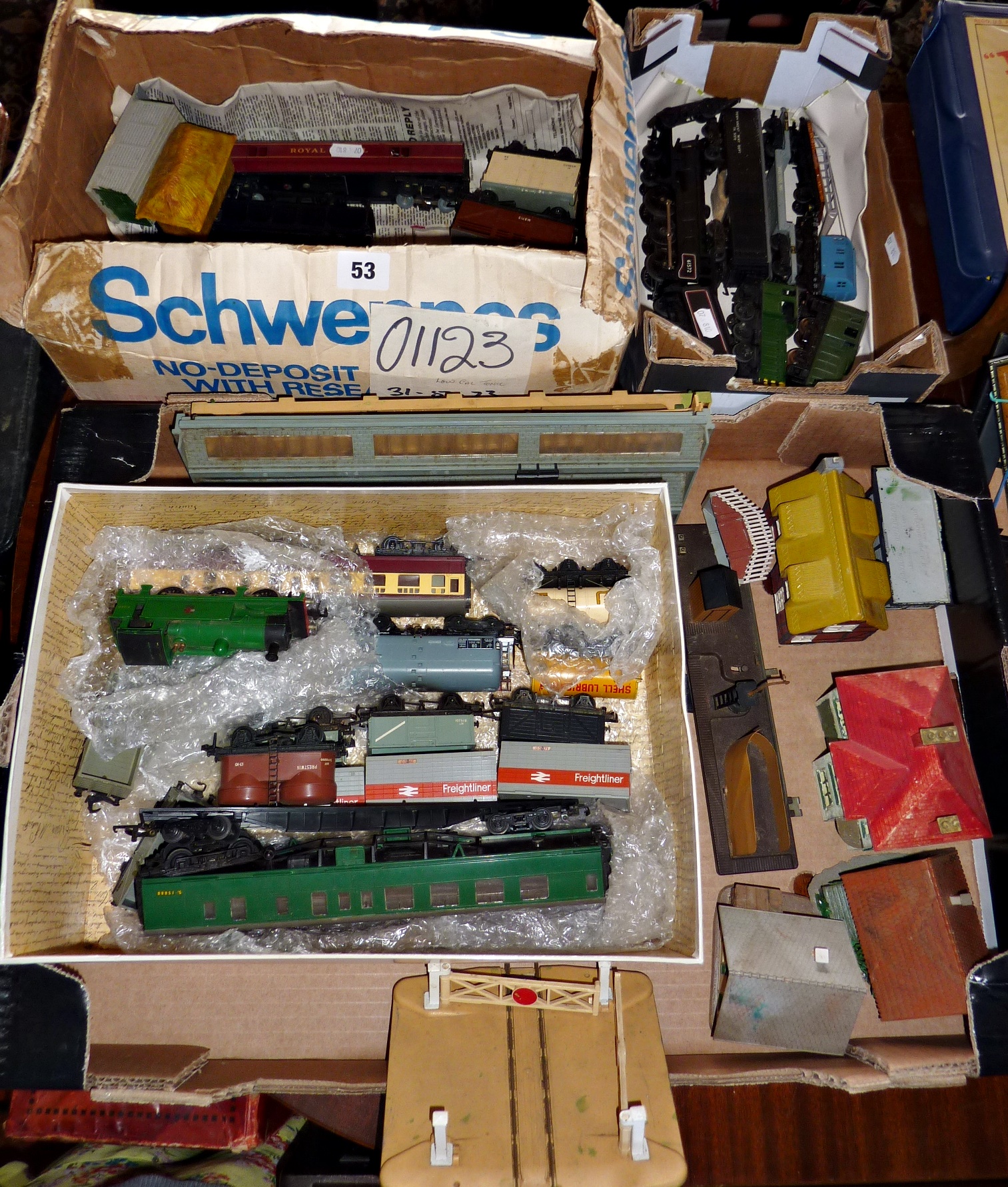 Hornby Dublo buildings, engines, wagons, track etc (several boxes)