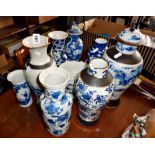 Assorted Chinese blue and white vases (10 pieces A/F)