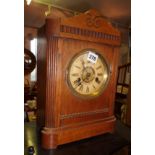 Edwardian oak-cased 8-day mantle clock