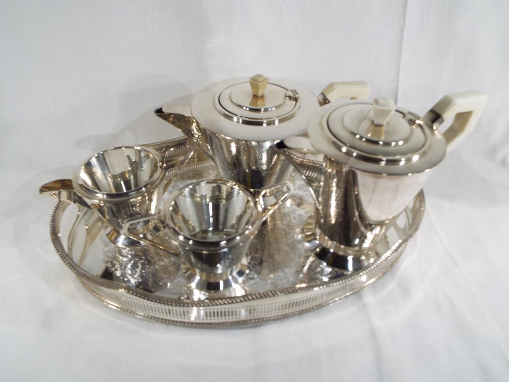 A modern plated tea set with serving tray - Image 2 of 2