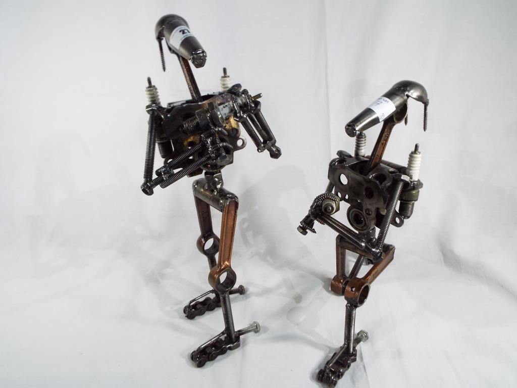 A pair of metal art figurines depicting Star Wars characters (2) Est £20 - £40