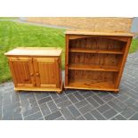 A good quality pine bookcase 99 cm x 84 cm x 32.