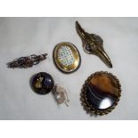 A good mixed lot of silver jewellery and other - Est £20 - £30