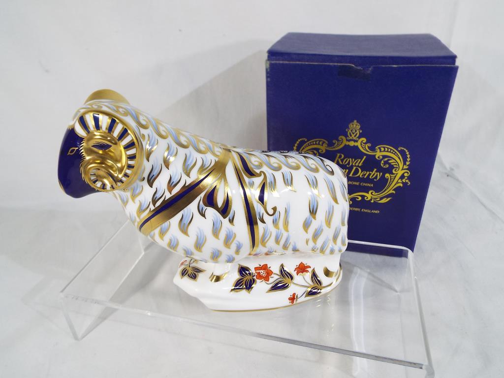 Royal Crown Derby - a paperweight depicting a Ram,