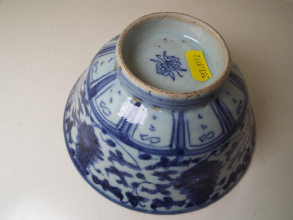 Asian Arts - an early Chinese pedestal bowl decorated in a blue and white floral / foliate pattern - Image 2 of 2