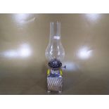 A good quality Walker and Hall oil lamp 34 cm (h).