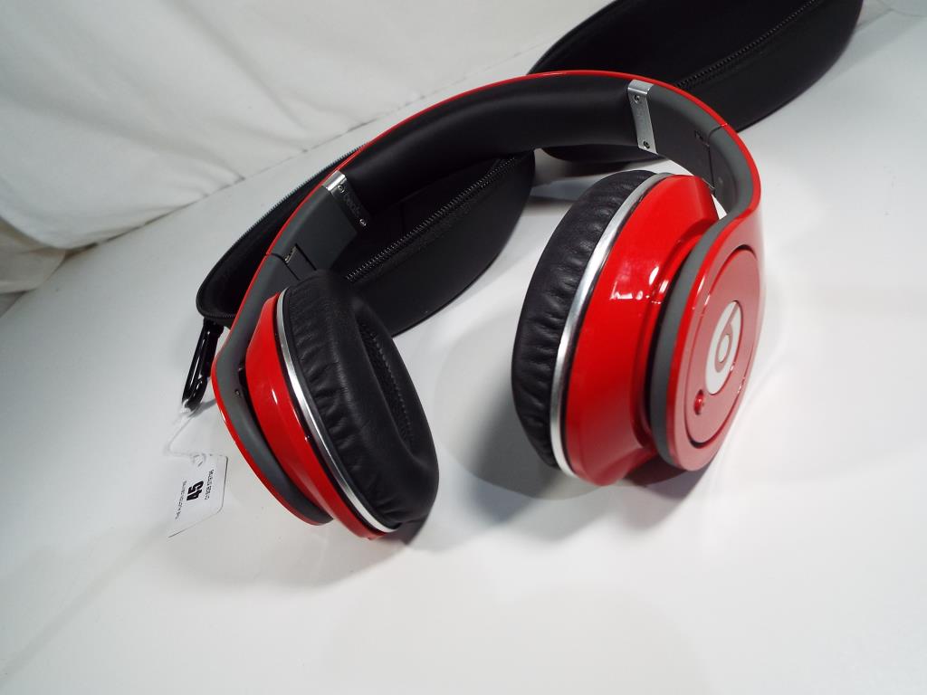 Beats by Dr. Dre - a pair of headphones in soft case. - Image 2 of 2