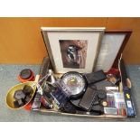 A good mixed lot to include a Thornton S446 drawing set, a Mitutoyo 0 - 25 mm 0.