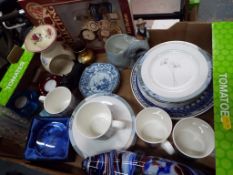 A good mixed lot of glassware and ceramics to include,