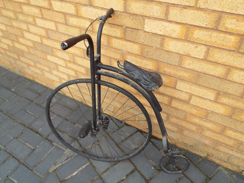 A child's Penny Farthing style bicycle, - Image 3 of 3