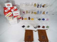 Wade - approximately 31 pieces of Wade to include Whimsies, Whoppers,