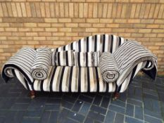 A good quality upholstered chaise longue