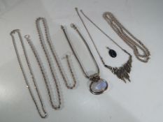 Silver - a quantity of good quality heavy silver jewellery to include chains, a necklace, a pendant,
