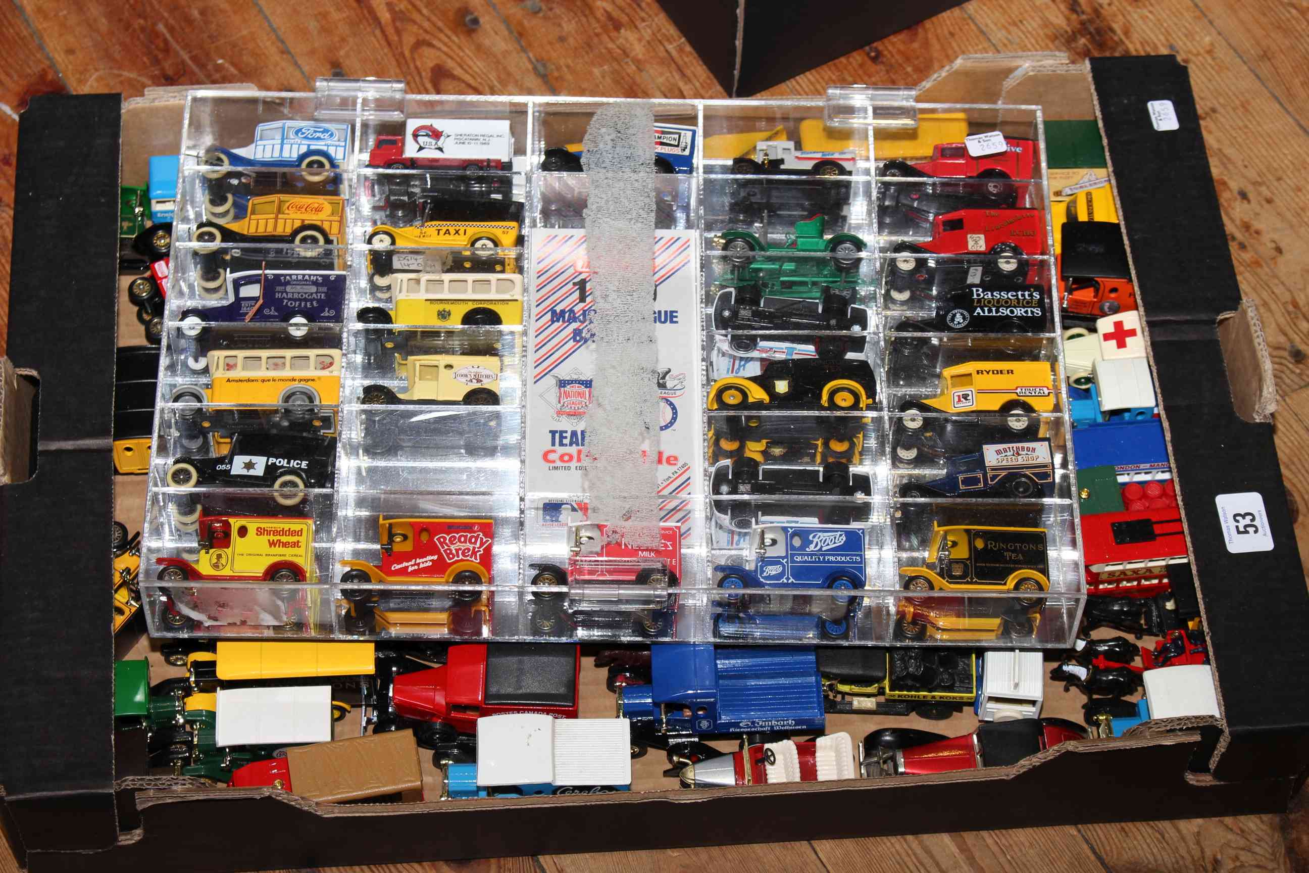 Box and display cabinet of model vehicles