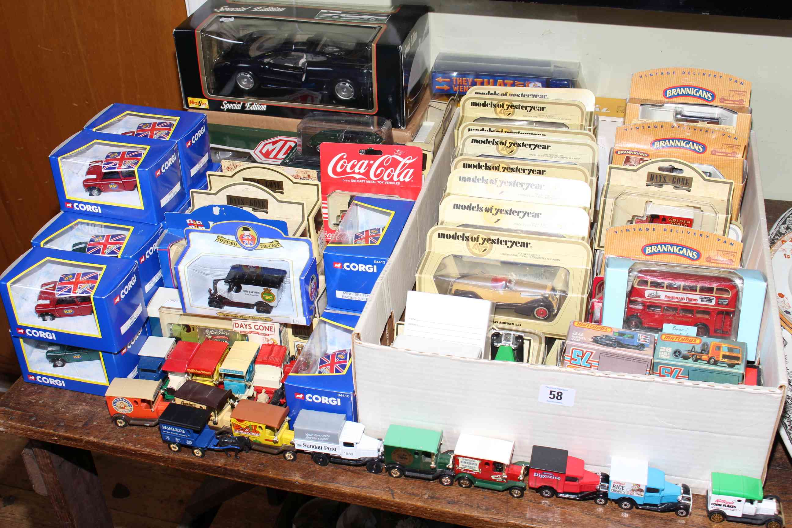 Collection of model vehicles, boxed and loose including Corgi, Maisto, Lledo,