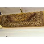 Keshan pure wool beige ground carpet 2.74 x 3.