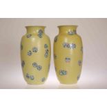 A PAIR OF CHINESE YELLOW SGRAFFITO GROUND VASES, LATE 19TH/EARLY 20TH CENTURY,