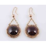 A PAIR OF MID VICTORIAN GARNET EARRINGS,