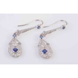 A PAIR OF EDWARDIAN SAPPHIRE AND DIAMOND EARRINGS,