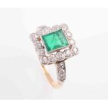 AN EMERALD AND DIAMOND RING, circa 1930,