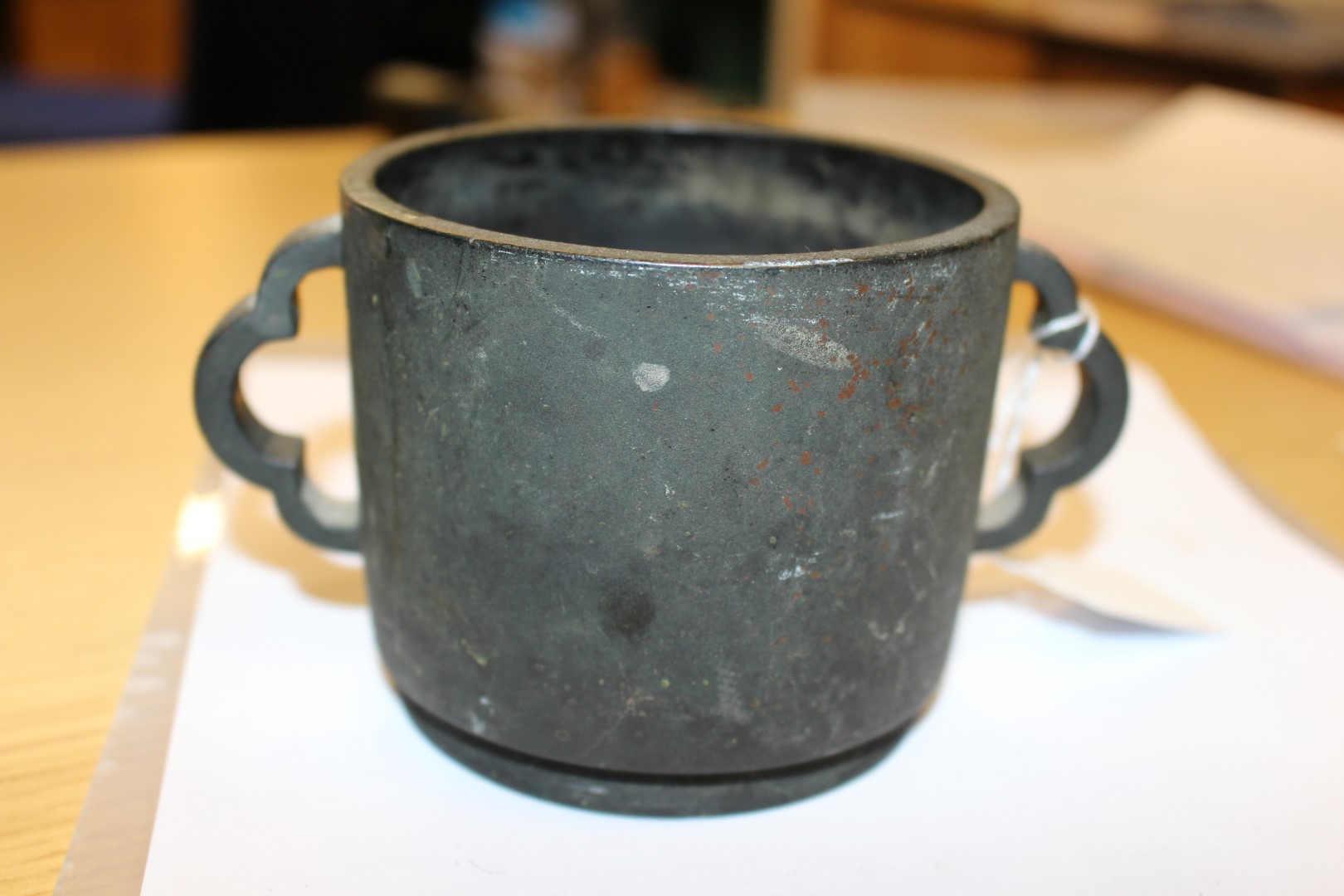 A CHINESE LEADED BRONZE TWO-HANDLED CUP, cylindrical with half quatrefoil handles and recessed foot, - Image 6 of 11