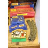 Boxed Hornby Dublo track pieces,