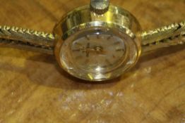 Mondia 18 carat gold wrist watch,