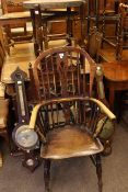19th Century elm Windsor elbow chair,