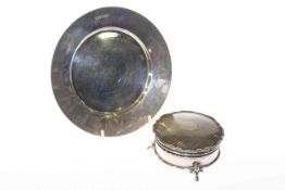 Silver ring box on legs and small silver tray/stand (2)