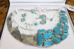 Suite of turquoise jewellery
