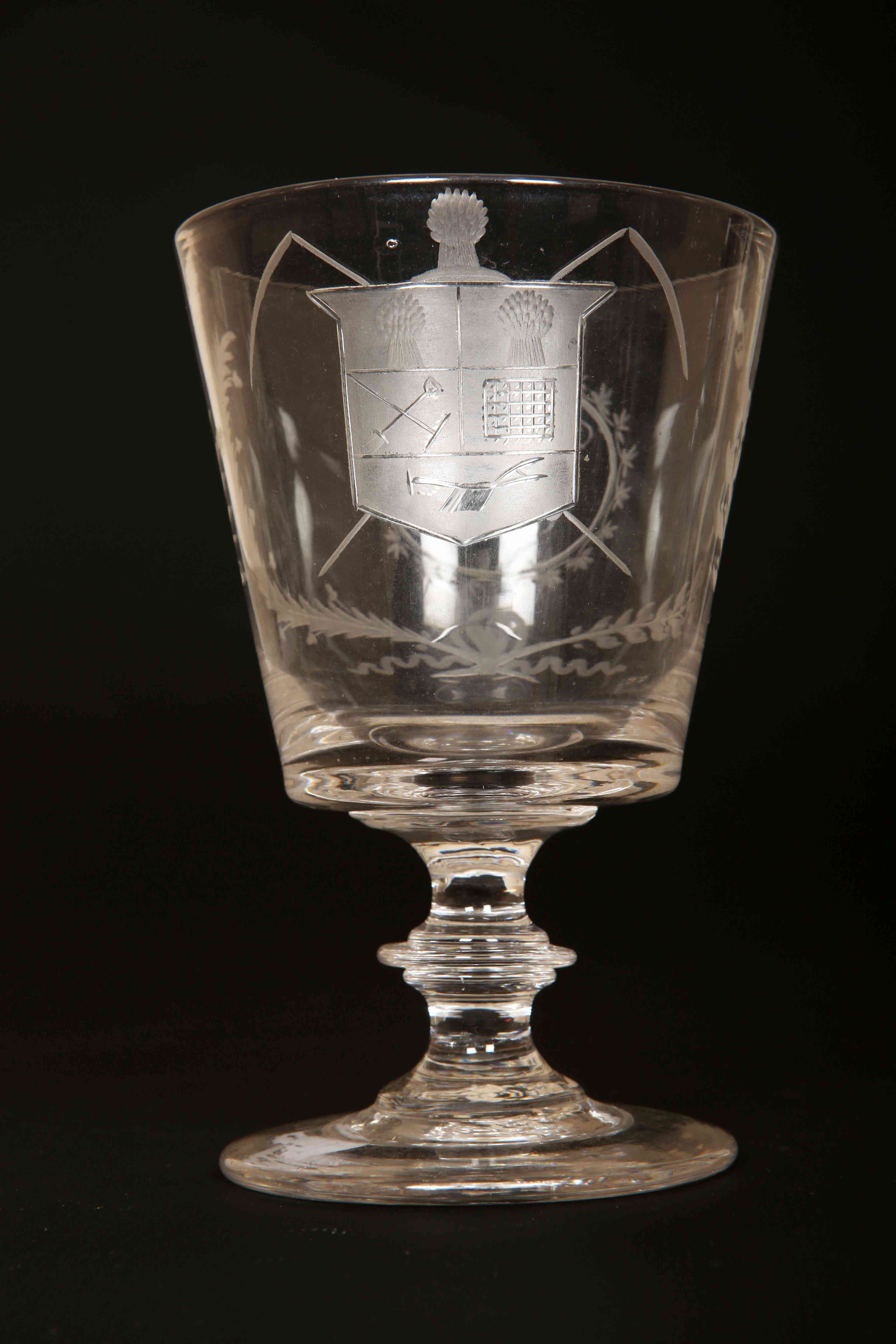 AN EARLY 19TH CENTURY ENGRAVED GLASS "FARMERS ARMS" CUP, - Image 3 of 4