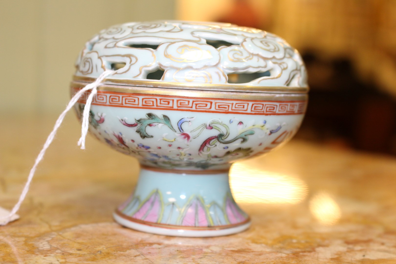 A CHINESE FAMILLE ROSE PORCELAIN CENSER AND COVER, with celadon ground, - Image 7 of 7