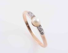 A SEED PEARL AND DIAMOND RING,