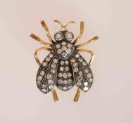 A DIAMOND SET INSECT BROOCH,