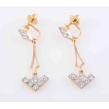 A PAIR OF DIAMOND EARRINGS,