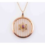 AN EDWARDIAN AMETHYST, SEED PEARL AND 9 CARAT GOLD PENDANT NECKLACE,