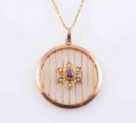AN EDWARDIAN AMETHYST, SEED PEARL AND 9 CARAT GOLD PENDANT NECKLACE,