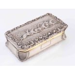 A GOOD WILLIAM IV SILVER SNUFF BOX WITH RACING INTEREST, John Jones III, London 1835,