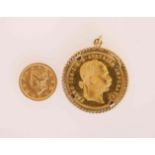 AN AUSTRIAN RE-STRIKE OF THE 1 DUCAT GOLD COIN, 1915, in unmarked pendant mount, 4.