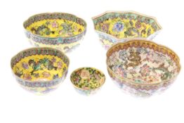 Five Chinese enamel decorated porcelain bowls, largest 10.