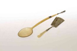 Edwardian silver and mother-of-pearl caddy shovel,