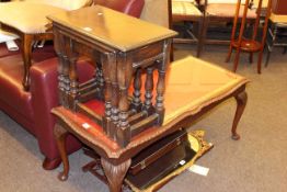 Oak nest of three turned leg tables and rectangular cabriole leg coffee table (2)