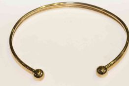 9 carat gold bangle