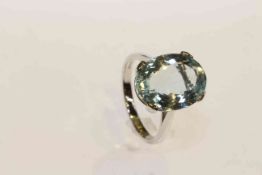 9 carat gold and aquamarine ring,