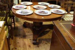 Victorian mahogany circular loo table on pedestal triform base,