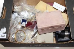 Box of miscellaneous jewellery