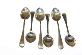 Set of six Edwardian silver teaspoons, Sheffield 1902,