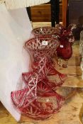 Four pieces of ruby tinted crystal glassware and two art vases (6)