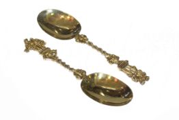 Pair of Victorian silver-gilt spoons, Robert Stewart, London 1886, with figural terminals, 4.